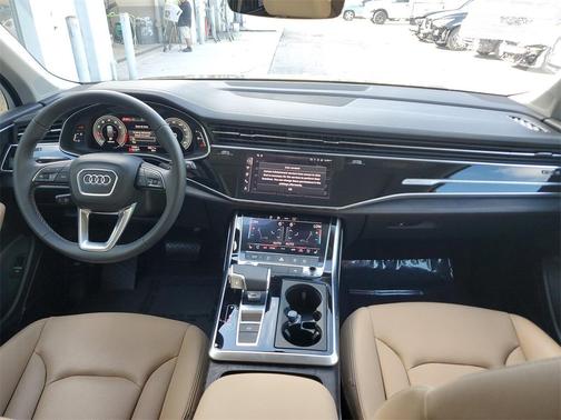 2025 Audi Q7 45 Premium Plus