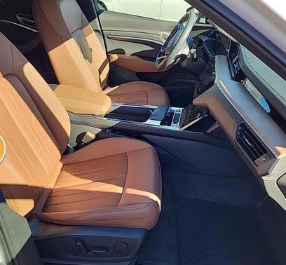 2024 Audi Q8 e-tron S line Premium