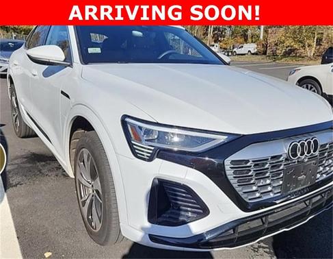 2024 Audi Q8 e-tron S line Premium