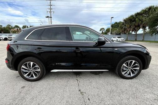 2022 Audi Q5 45 S line Prestige