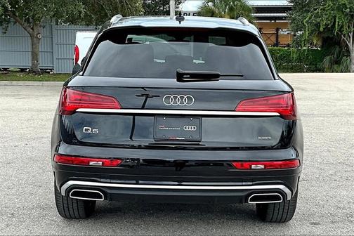 2022 Audi Q5 45 S line Prestige