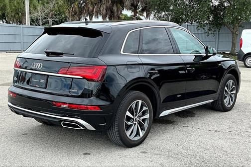 2022 Audi Q5 45 S line Prestige