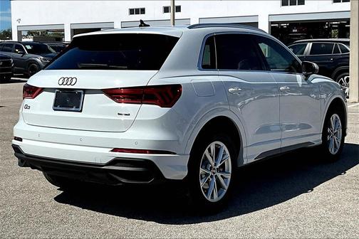 2025 Audi Q3 45 S line Premium