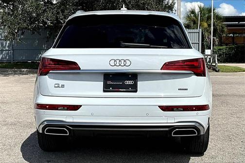 2025 Audi Q5 45 S line quattro Premium