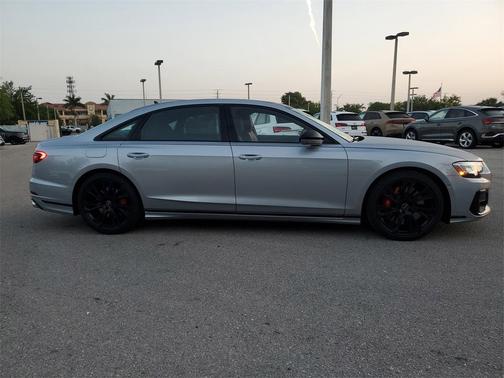 2025 Audi S8 4.0T quattro