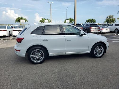 2016 Audi Q5 2.0T Premium Plus