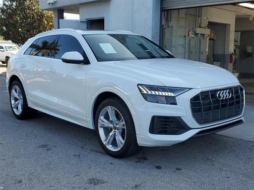 2023 Audi Q8 55 Premium Plus