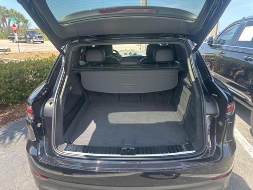 2020 Porsche Cayenne Base