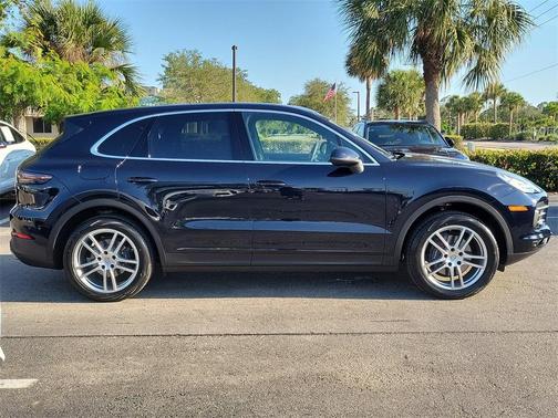 2020 Porsche Cayenne Base