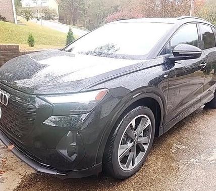 2024 Audi Q4 e-tron 55 quattro Premium