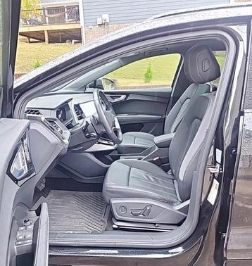 2024 Audi Q4 e-tron 55 quattro Premium