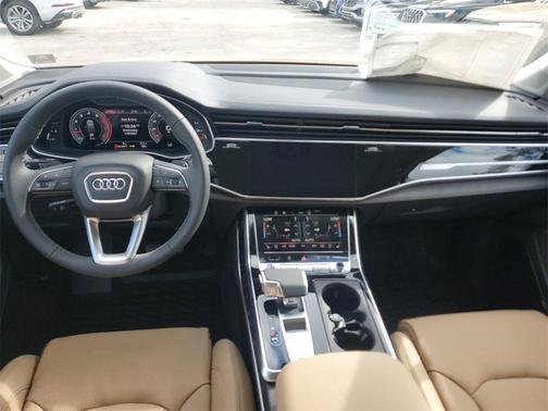 2025 Audi Q7 55 Premium