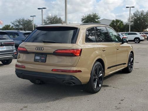 2025 Audi Q7 55 Premium