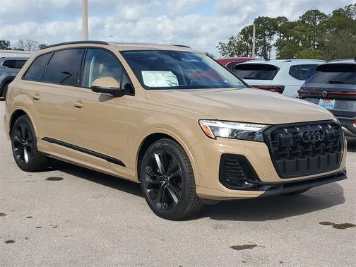 2025 Audi Q7 55 Premium