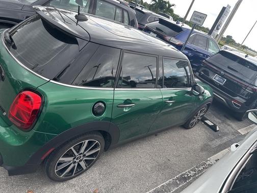 2023 MINI Hardtop Cooper