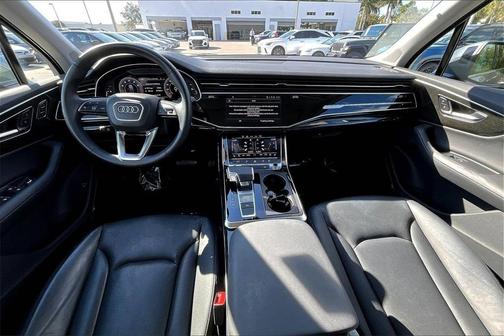 2023 Audi Q7 55 Premium Plus