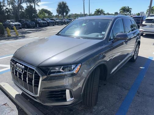 2023 Audi Q7 55 Premium Plus