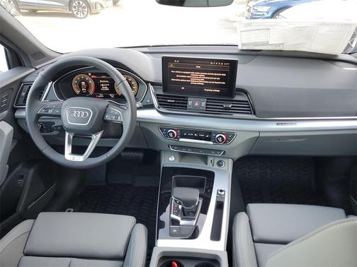 2025 Audi Q5 45 S line quattro Premium