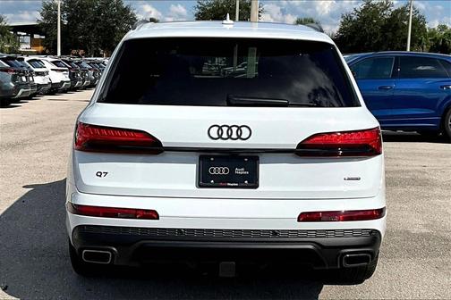 2025 Audi Q7 55 Premium