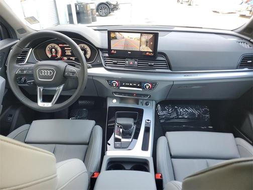 2025 Audi Q5 45 S line quattro Premium