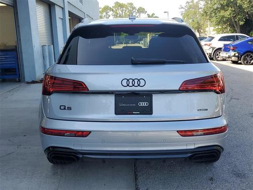 2025 Audi Q5 45 S line quattro Premium