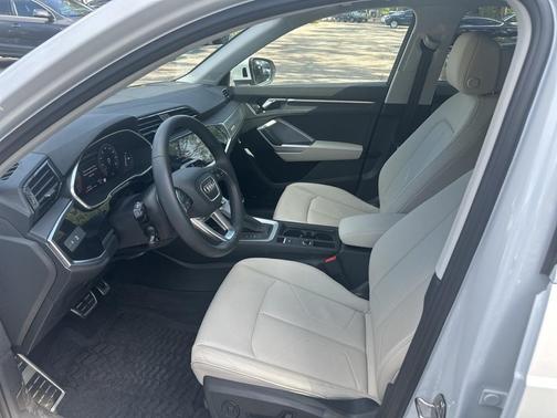 2025 Audi Q3 45 S line Premium