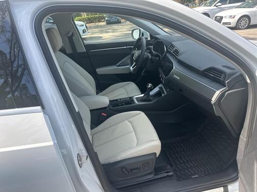 2025 Audi Q3 45 S line Premium
