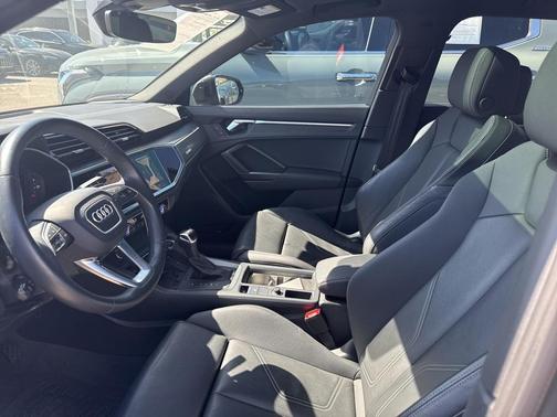2023 Audi Q3 45 S line Premium