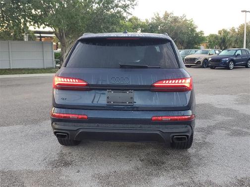 2025 Audi Q7 55 Premium Plus