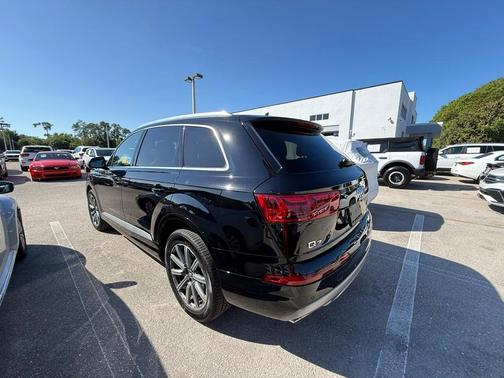 2019 Audi Q7 45 Premium