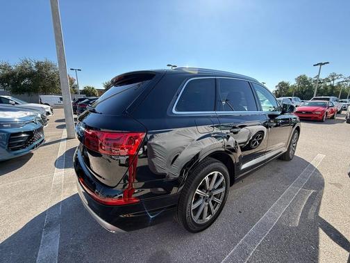 2019 Audi Q7 45 Premium