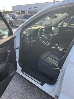 2022 Audi Q5 45 S line Premium Plus