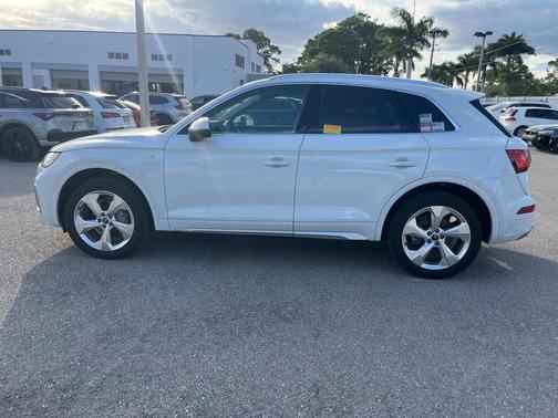 2022 Audi Q5 45 S line Premium Plus