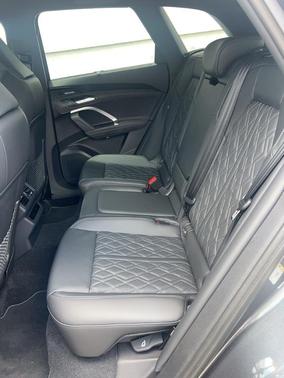 2025 Audi SQ5 3.0T quattro Premium