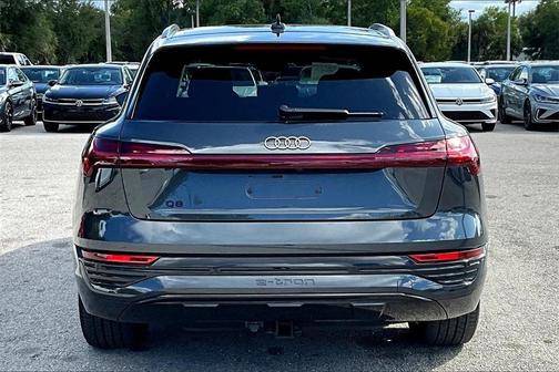 2024 Audi Q8 e-tron Premium