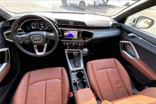 2023 Audi Q3 45 S line Premium