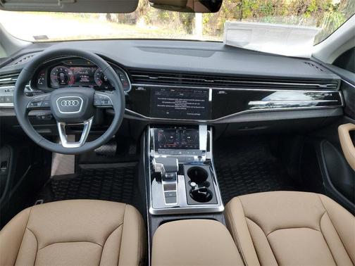 2025 Audi Q8 55 Premium