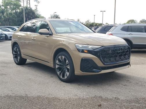 2025 Audi Q8 55 Premium