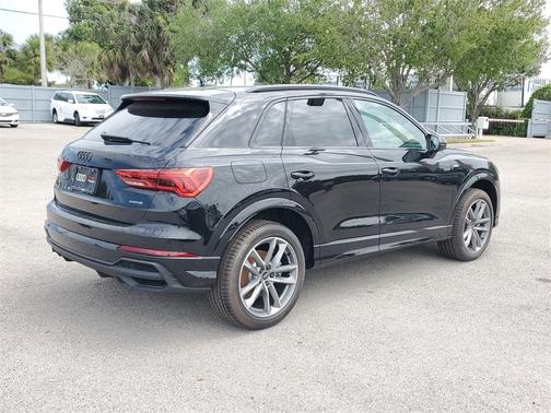 2025 Audi Q3 45 S line Premium