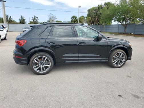 2025 Audi Q3 45 S line Premium