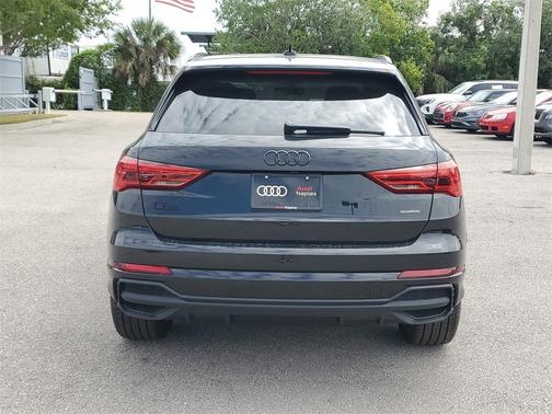 2025 Audi Q3 45 S line Premium