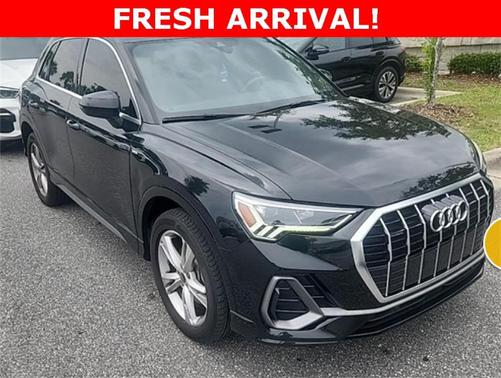 2022 Audi Q3 45 S line Premium