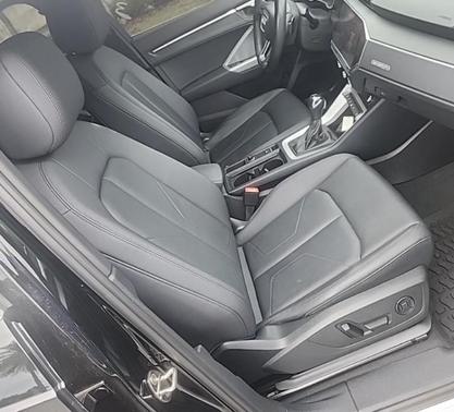 2022 Audi Q3 45 S line Premium
