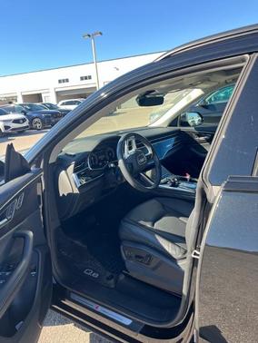 2023 Audi Q8 55 Prestige