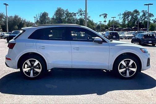 2023 Audi Q5 45 S line Prestige