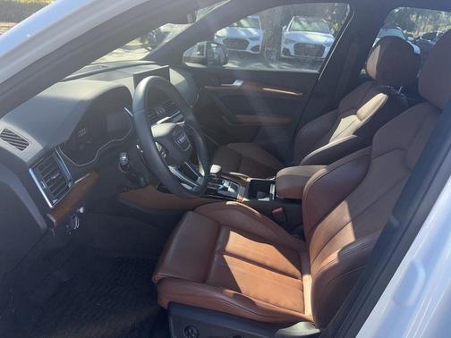 2023 Audi Q5 45 S line Prestige