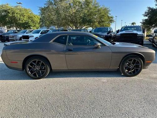 2021 Dodge Challenger SXT