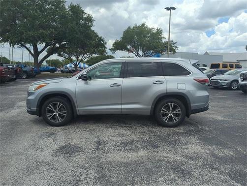2016 Toyota Highlander XLE