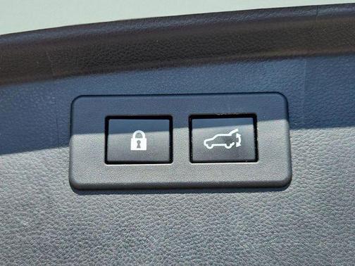 Crystal White Pearl 2020 Subaru Outback Limited XT