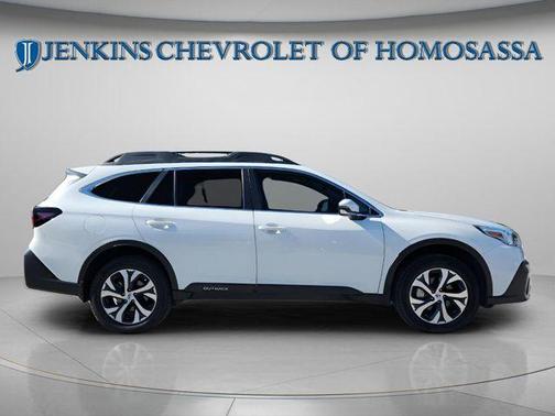 Crystal White Pearl 2020 Subaru Outback Limited XT